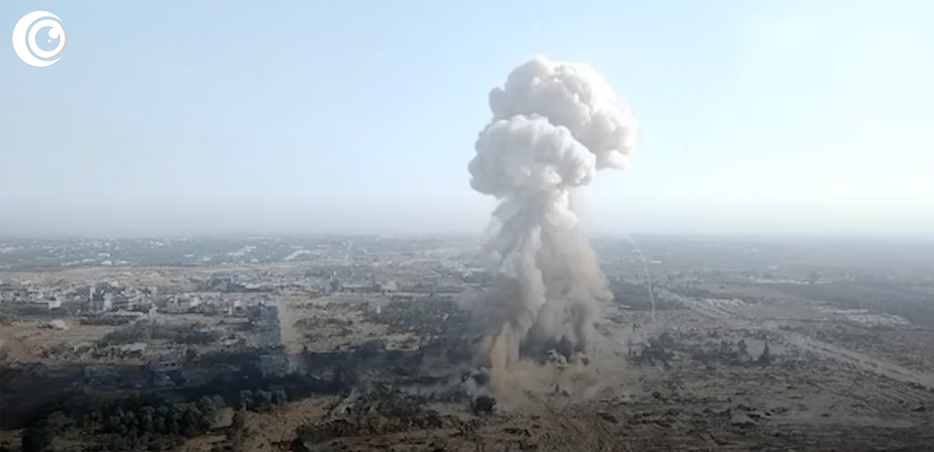 Smoke-rises-over-Gaza-following-an-Israeli-airstrike-targeting-Hamas’s-underground-tunnel-network